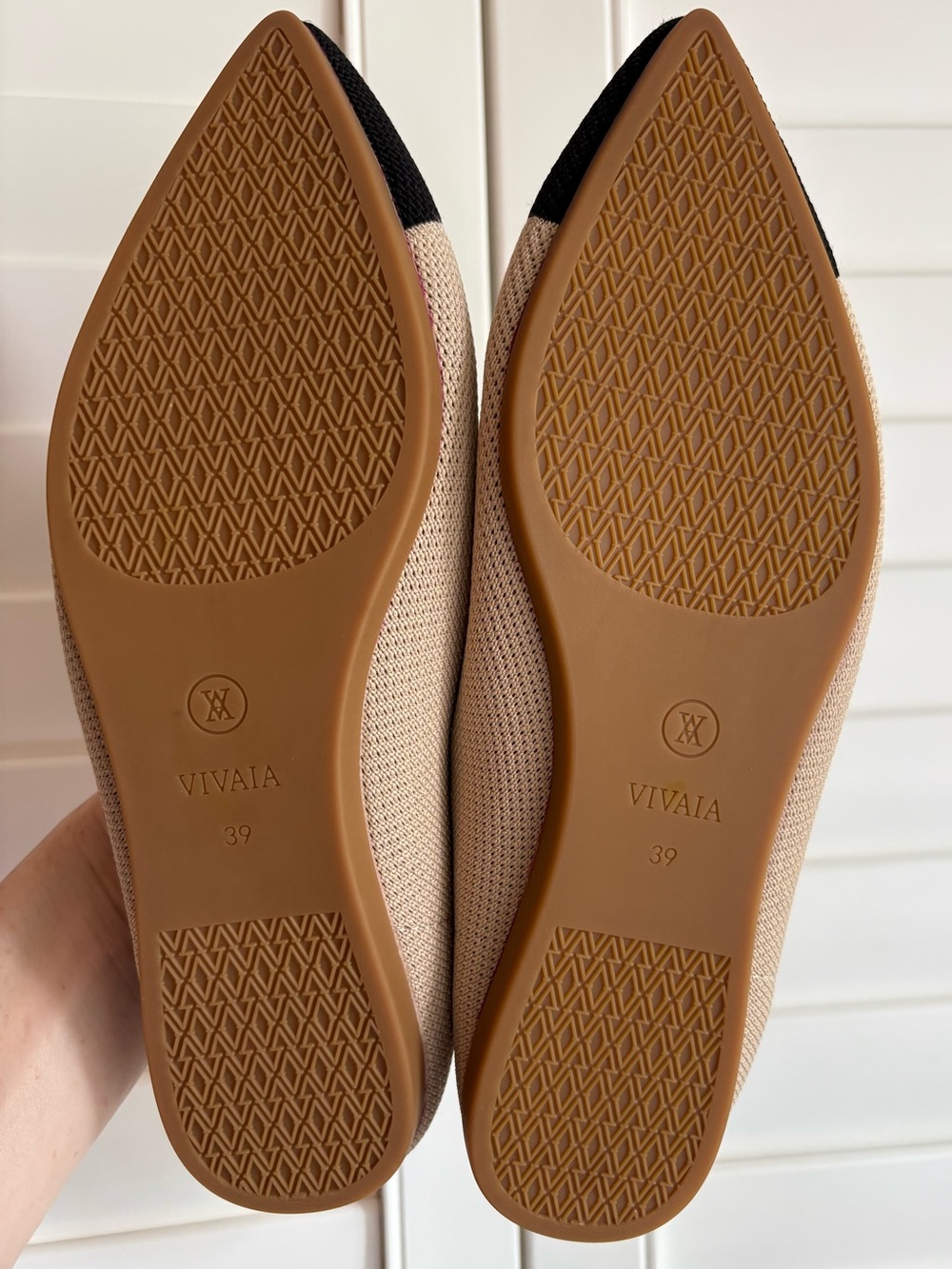 Vivaia Pointed-Toe Flats EU 39 size 8 - Picture 5 of 9